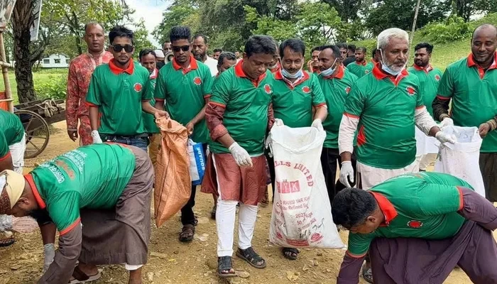 তাহিরপুরের পর্যটন স্পট নীলাদ্রিতে বিএনপির পরিচ্ছন্নতা অভিযান
