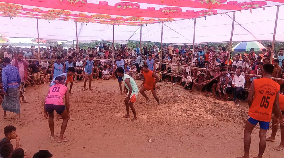 ৪০ দলের খেলায় মুখর শান্তিগঞ্জ