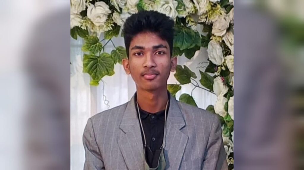 বন্যার পানি নেমেছে, কিন্তু কৃষকের চোখের পানি শুকায়নি