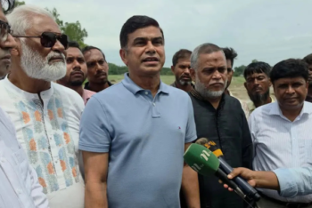 হবিগঞ্জে ক্ষতিগ্রস্ত খোয়াই নদীর বাঁধ দ্রুত মেরামতের নির্দেশ প্রতিমন্ত্রীর