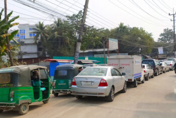 সিলেটের পাম্পে দীর্ঘ লাইন, মিলছে না গ্যাস