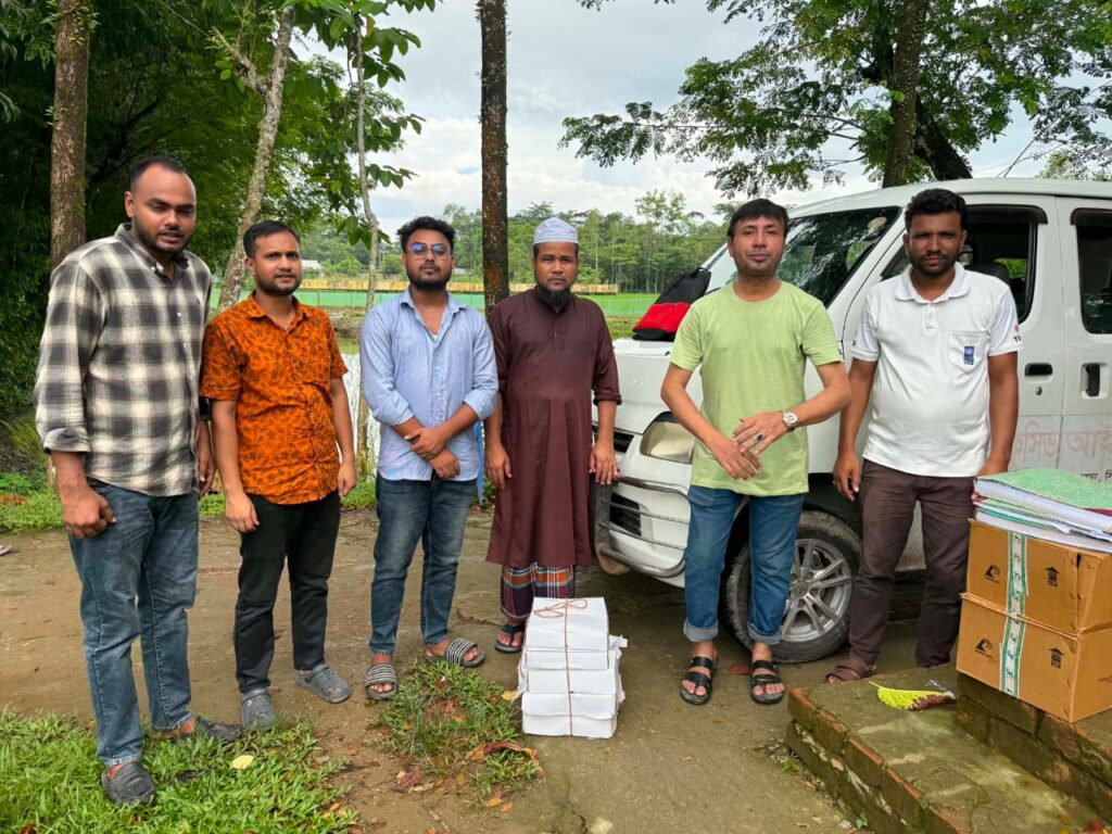 জকিগঞ্জে বালাউট ছাহেব বাড়ীতে বিপুলসংখ্যক রোগীকে চক্ষু সেবা
