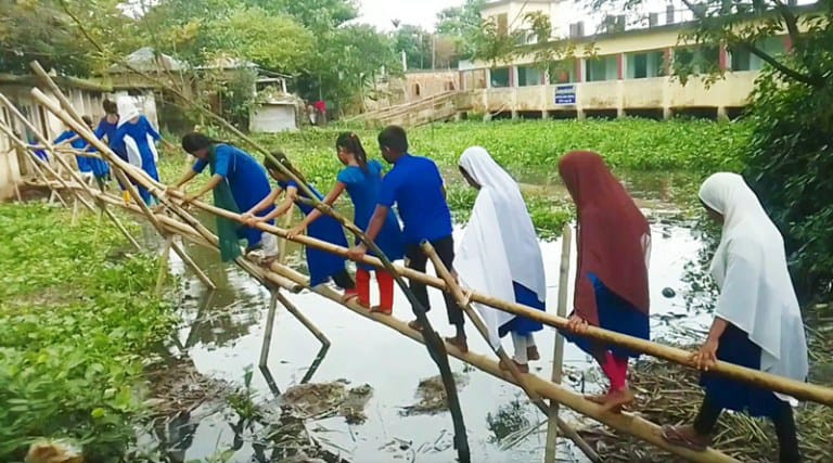 রাজনগরে পাউবোর উদাসীনতায় পানির নীচে কৃষকের স্বপ্ন,বিপাকে শিক্ষার্থীরাও