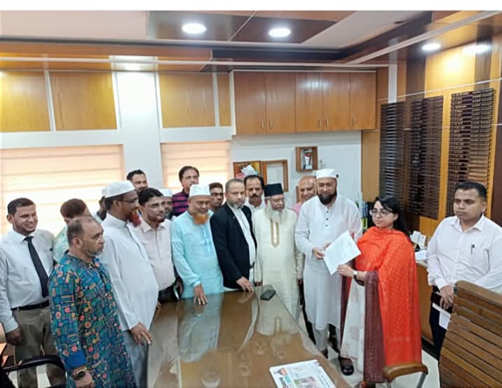 জ্বালানি তৈল, গ্যাস,বিদ্যুতের মূল্য বৃদ্ধি প্রত্যাহারের দাবিতে স্মারকলিপি প্রদান