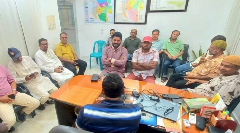 আইনশৃঙ্খলা পরিস্থিতি নিয়ে সাংবাদিকদের সাথে শ্রীমঙ্গল থানায় ওসির মতবিনিময়