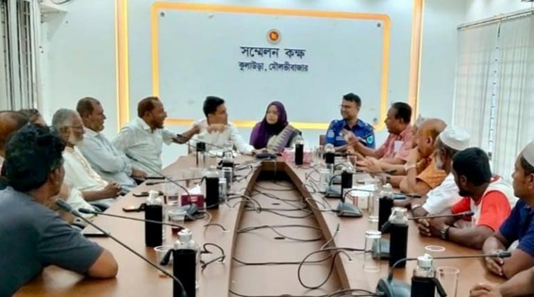কুলাউড়ায় যানজট নিরসনে সিএনজি মালিক-শ্রমিকদের নিয়ে প্রশাসনের বৈঠক