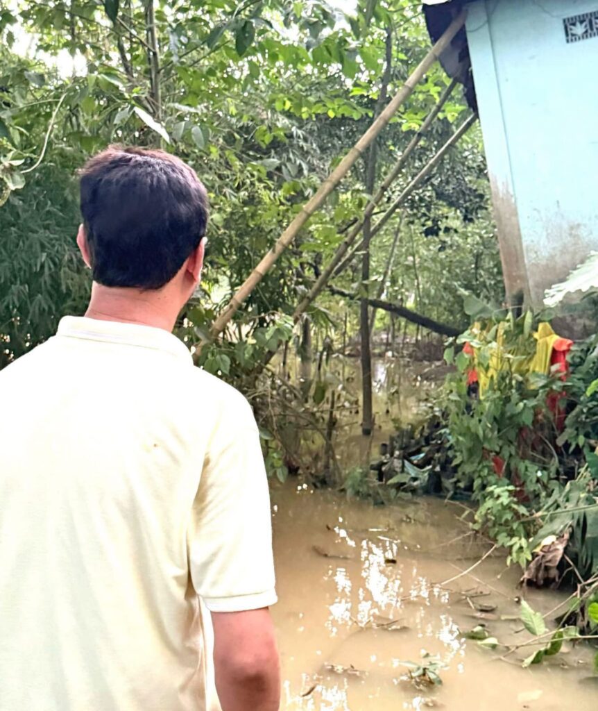 জকিগঞ্জে নদী তীরে পাকাঘর আটকাতে ডিক! ঊর্ধ্বতন কর্মকর্তাদের পরিদর্শন