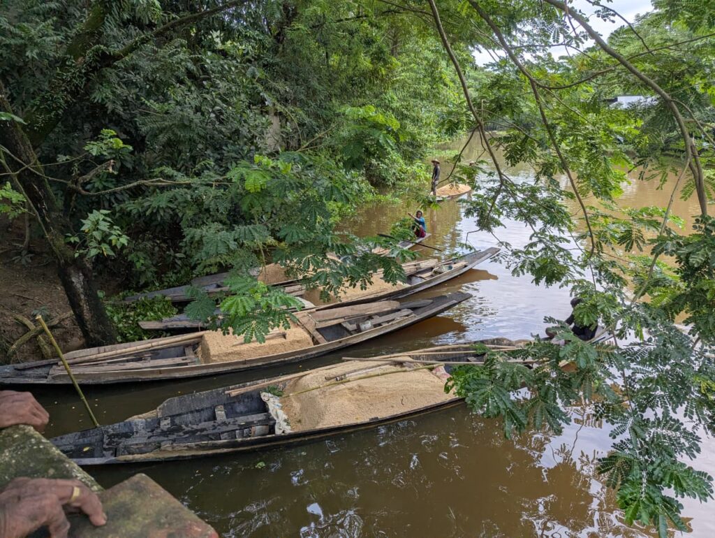 রাজনগরে অবৈধ বালু উত্তোলন, ৫ নৌকা জব্দ, ৫০ হাজার টাকা জরিমানা