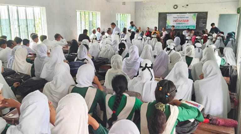 জুড়ীতে হাজী ইনজাদ আলী উচ্চ বিদ্যালয়ে শিক্ষার মানোন্নয়নের লক্ষ্যে অভিভাবক সমাবেশ