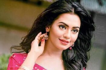 সামান্য বিষয়ে শিল্পীদের আদালতে টেনে নেওয়ার প্রবণতা নিয়ে প্রশ্ন তুলেছেন নুসরাত ফারিয়া