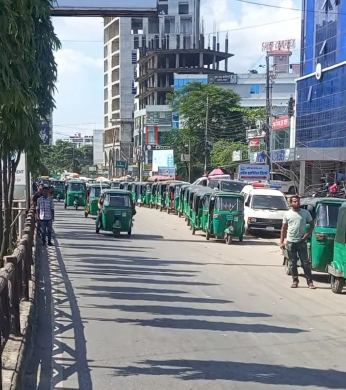 গ্যাস সংকটে সিলেট-তামাবিল সড়ক অবরোধ