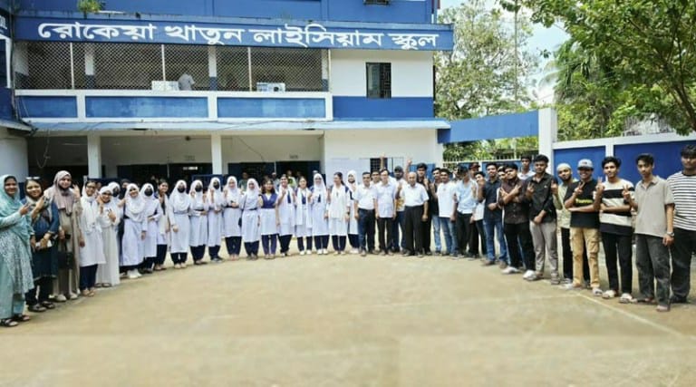 বড়লেখায় এসএসসিতে জিপিএ-৫ পেল ৭৩ শিক্ষার্থী, দাখিলে ৪ জন