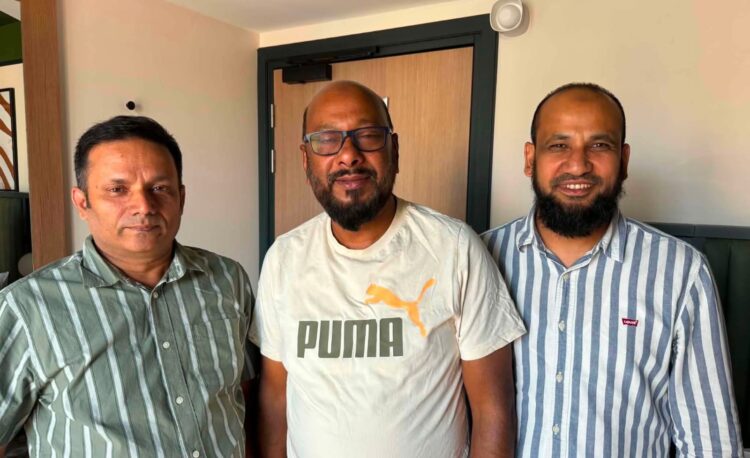 প্যারিসে ফয়সল আহমদের সাথে ‘আমার সিলেট’ সম্পাদকের সৌজন্য সাক্ষাৎ