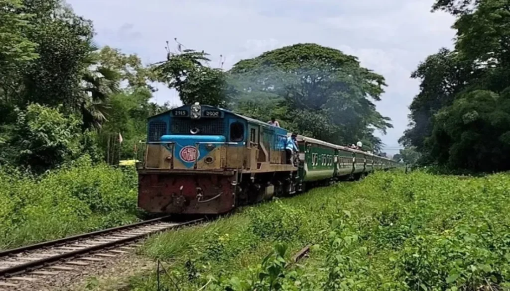 ইঞ্জিন সংকটে বিপর্যস্ত কালনী এক্সপ্রেস, নিয়মিত শিডিউল বিপর্যয়