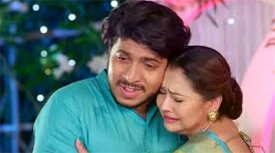 দর্শকদের প্রশংসায় ভাসছে যে নাটক