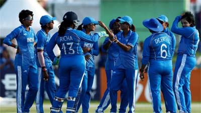 নারী ক্রিকেটে স্বর্ণের পদক ধরে রেখেছে ভারত