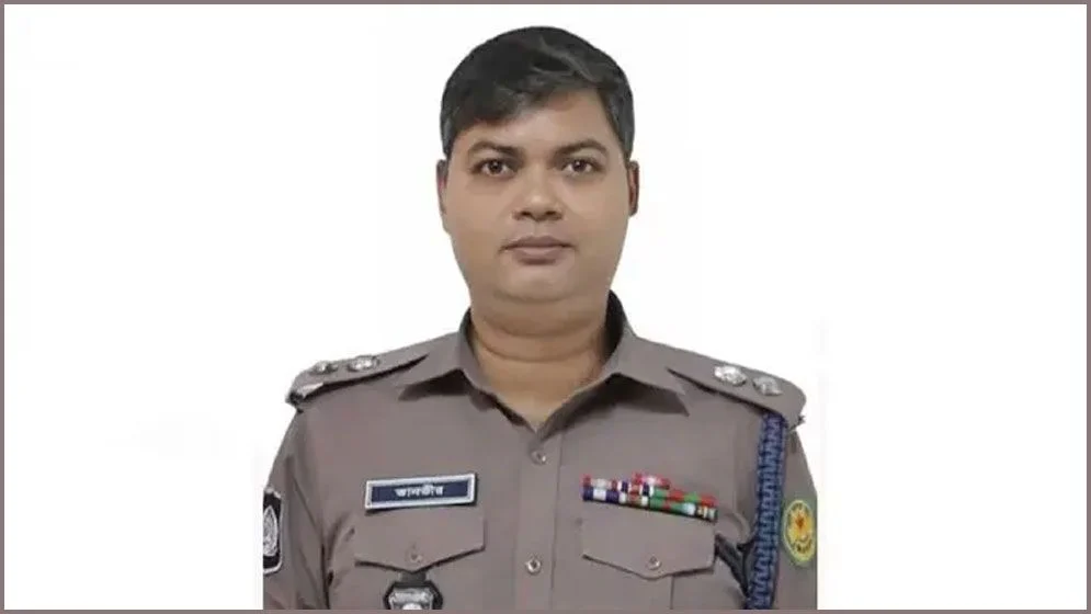 সরিয়ে দেওয়া হলো গুলশানের ডিসিকে