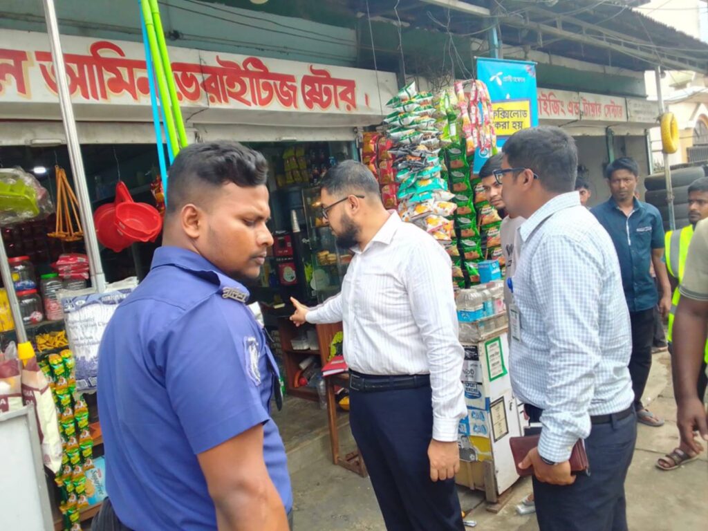 মৌলভীবাজারে ভ্রাম্যমাণ আদালতের অভিযান: অস্বাস্থ্যকর পরিবেশে খাদ্য প্রস্তুত
