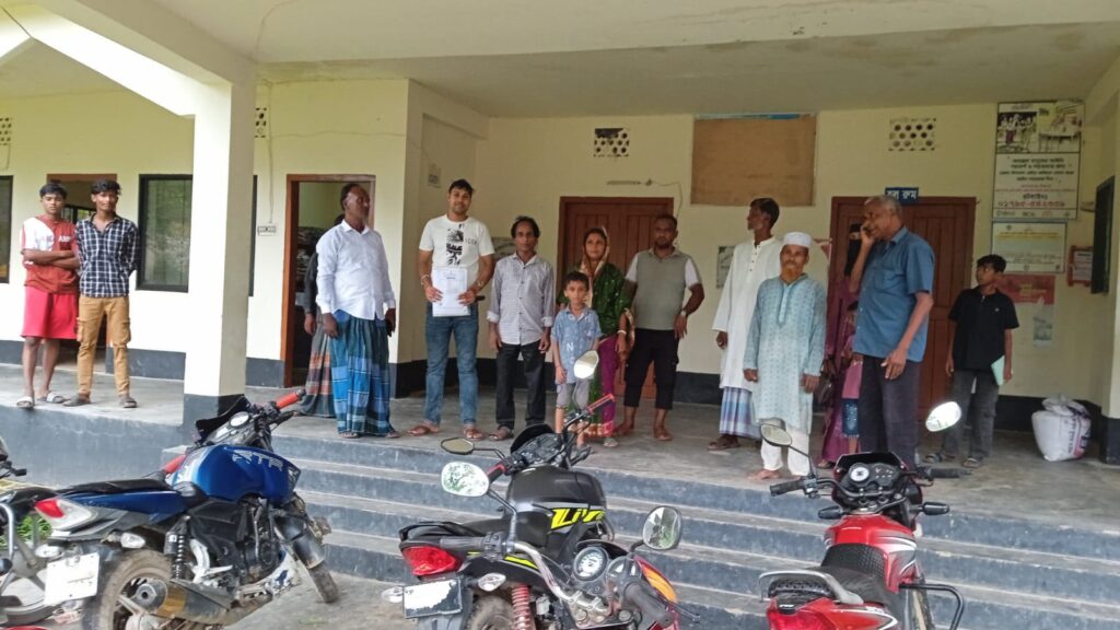 ইউপি চেয়ারম্যান কার্যালয় বন্ধ রেখে থাকেন সিলেটে, ভোগান্তিতে সেবা প্রত্যাশিরা