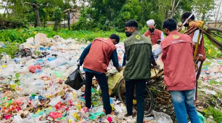 কমলগঞ্জে আনসার ভিডিপি উদ্যোগে পরিস্কার পরিচ্ছন্নতা অভিযান