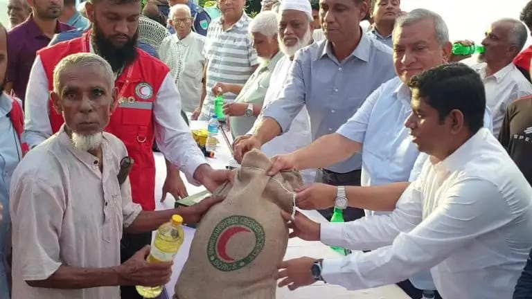 ক্ষতিগ্রস্ত পরিবারগুলোর জন্য খাদ্য ও আর্থিক সহায়তা তালিকা দলীয়ভাবে করা হয়নি….নাসের রহমান এমপি