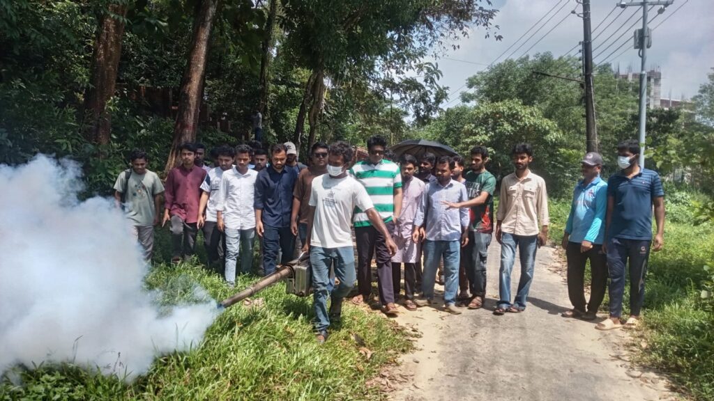 ডেঙ্গু প্রতিরোধে শাবিপ্রবি ছাত্রদলের পরিচ্ছন্নতা অভিযান