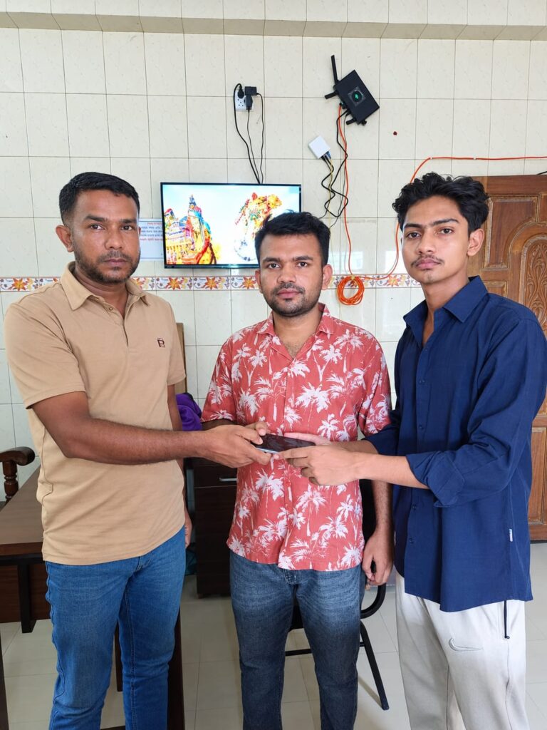 শাবিপ্রবি ছাত্রদল নেতার সহায়তায় চুরি হওয়া ফোন উদ্ধার