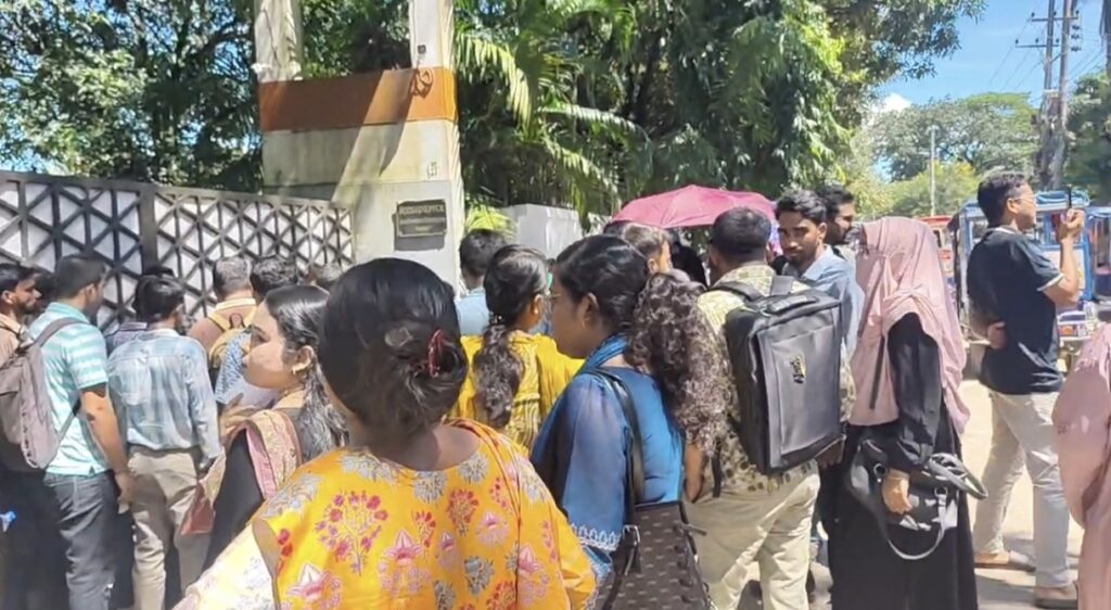 সুনামগঞ্জের ১২০ জনের কপাল পুড়লো, অনিশ্চিত ভবিষ্যৎ 