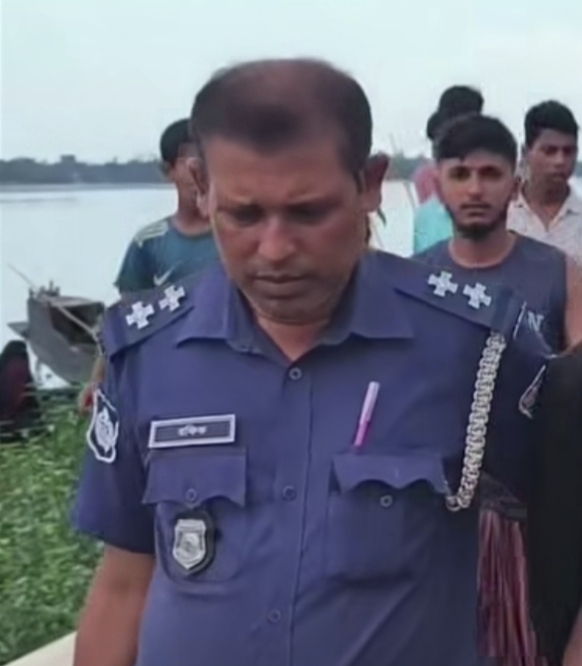 তাহিরপুরে মাঝির টাকা না দিয়ে উল্টো জেলে পাঠানোর হুমকি পুলিশ কর্তার