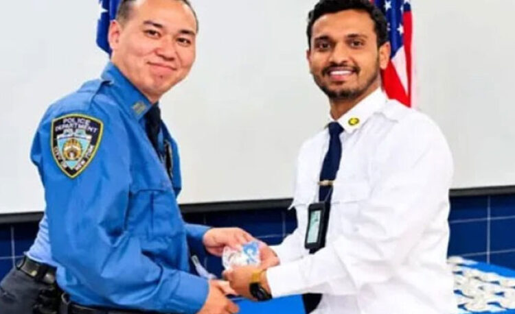 নিউইয়র্ক পুলিশে যোগ দিলেন সিলেটের রিজভী
