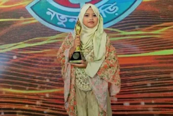 গোল্ডেন প্লে বাটন পেল শিশুশিল্পী সাইফা