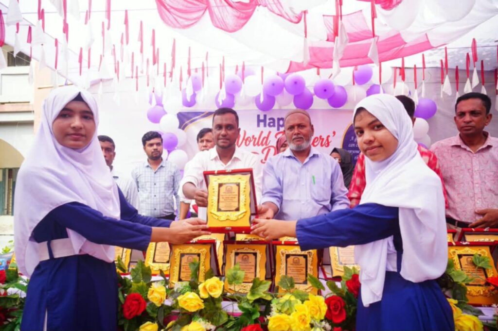 বিশ্ব শিক্ষক দিবসে দক্ষিণভাগ এন সি এম উচ্চ বিদ্যালয়ে বর্ণাঢ্য আয়োজন