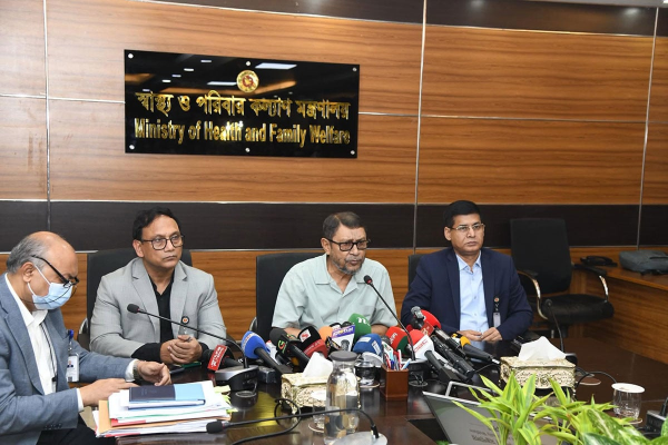 দেশে আসছে ক্যান্সার চিকিৎসাসেবায় ১৭ রেডিওথেরাপি মেশিন: স্বাস্থ্যমন্ত্রী
